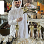 خدمة القهوة الإماراتية الأصيلة: احتفال بنكهة وتقاليد المختارة