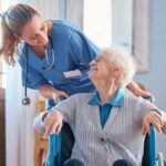 Investir en EHPAD : guide pratique et conseils d’experts